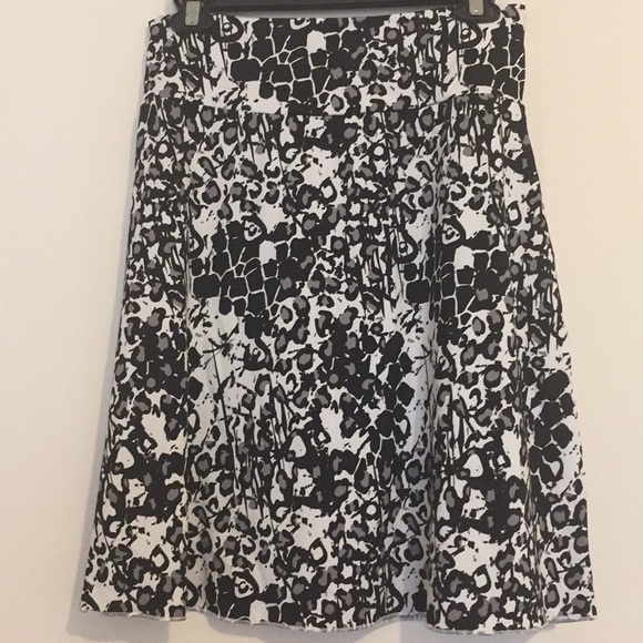 Tranquility Skirt - Picture 2 of 3
